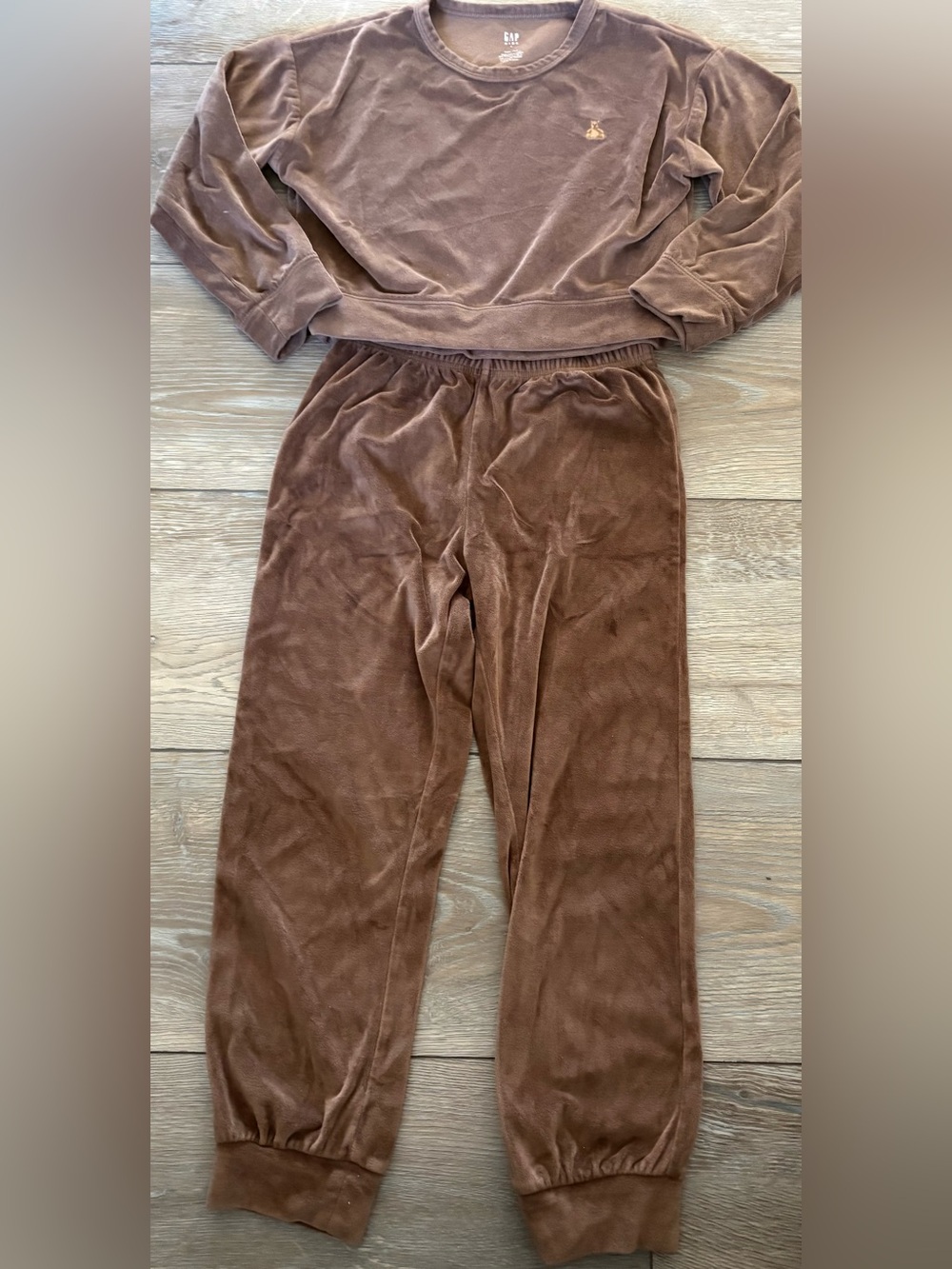 GAP KIDS BROWN VELOUR BRANNAN BEAR PAJAMA SET